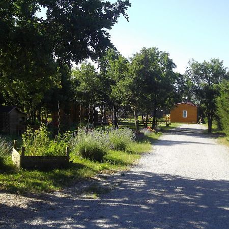 Chalet 4 Personnes Montolieu 外观 照片